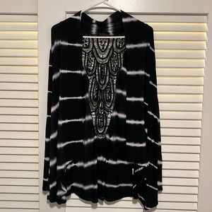 Black/white 2X cover- sweater
